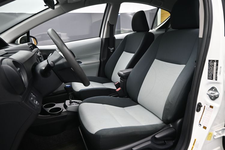 2013 Toyota Prius c Two
