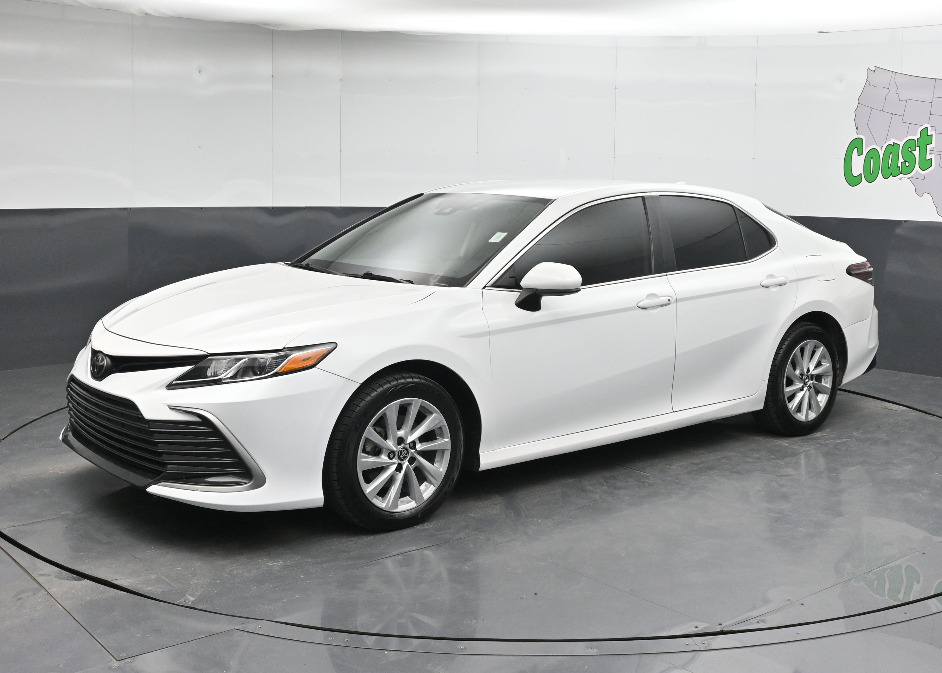 2021 Toyota Camry 2.5 Auto LE's photo