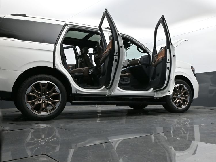 2027 Ford Expedition King Ranch