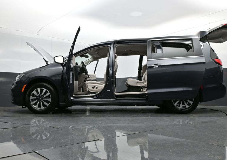 2021 Chrysler Pacifica Touring L