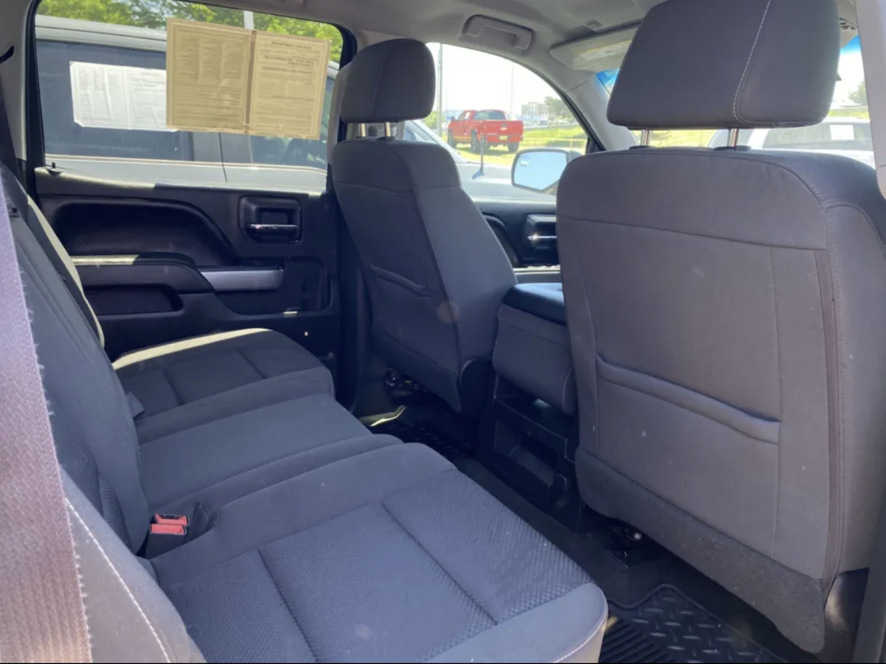 2016 Chevrolet Silverado LT photo 3