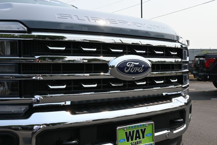 2026 Ford F-350 Super Duty LARIAT
