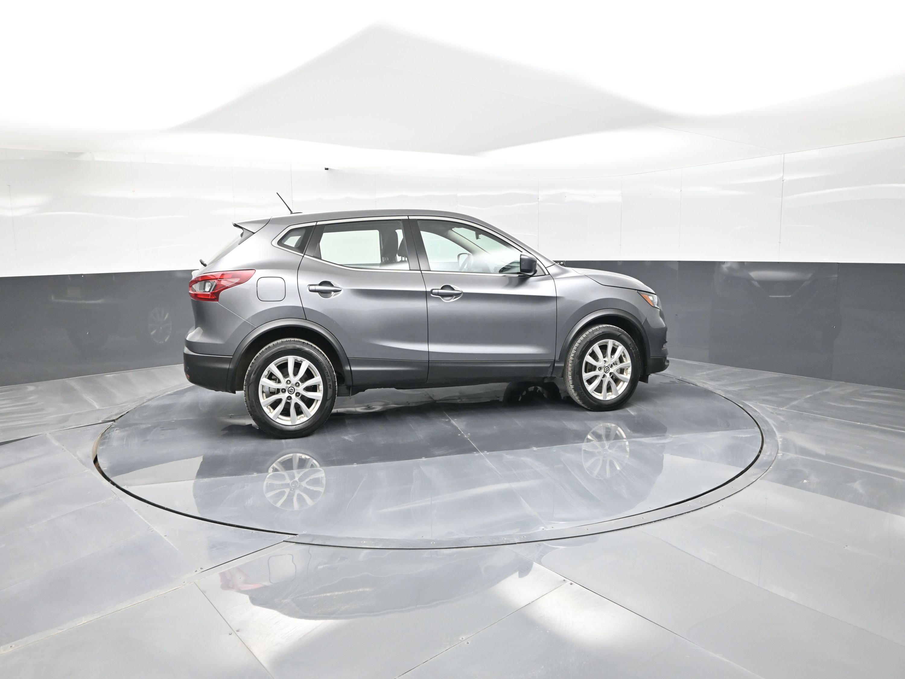 2021 Nissan Rogue Sport S - Photo 11