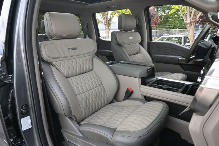 2026 Ford F-350 Super Duty Platinum