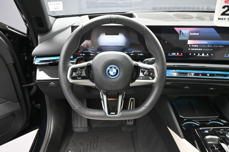 2025 BMW i5 Sedan xDrive40