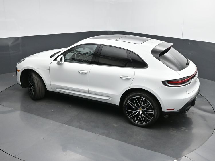 2025 Porsche Macan 