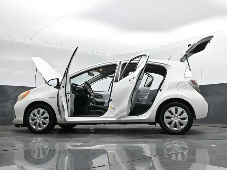 2013 Toyota Prius c Two