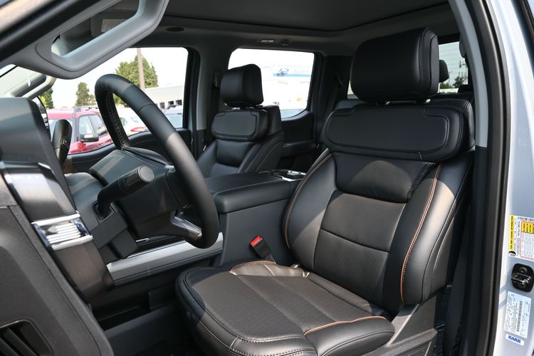 2026 Ford F-350 Super Duty LARIAT
