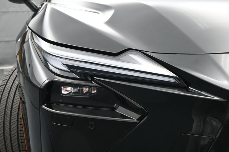 2026 Lexus ES 500e Luxury AWD