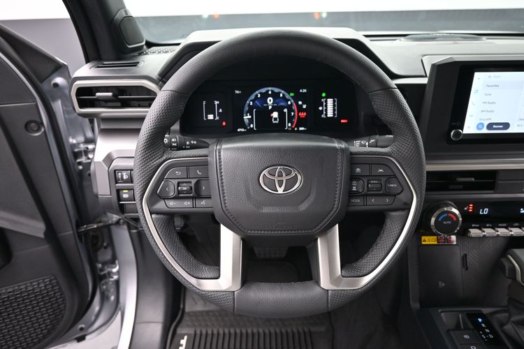 2025 Toyota Tacoma 2WD SR5