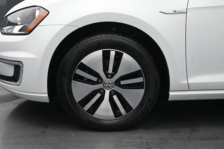 2016 Volkswagen e-Golf SE