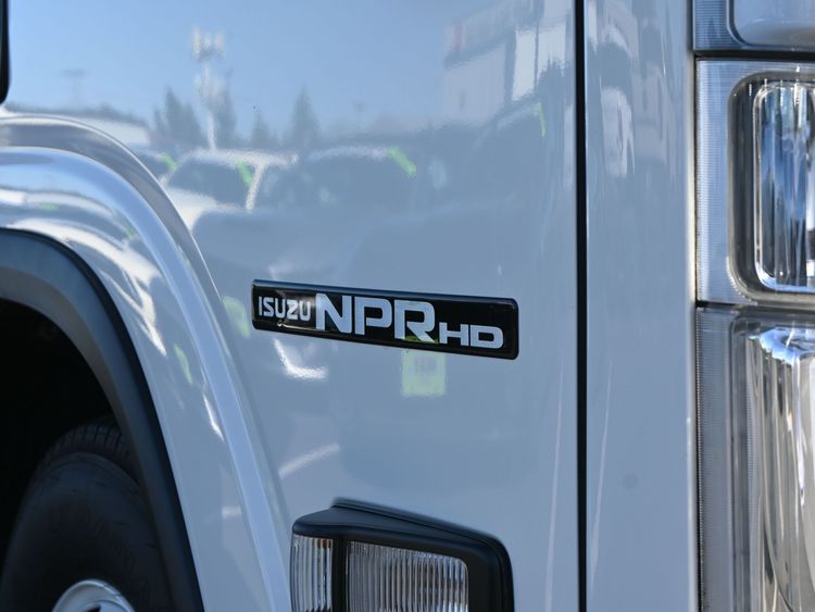 2024 Isuzu NPR HD 
