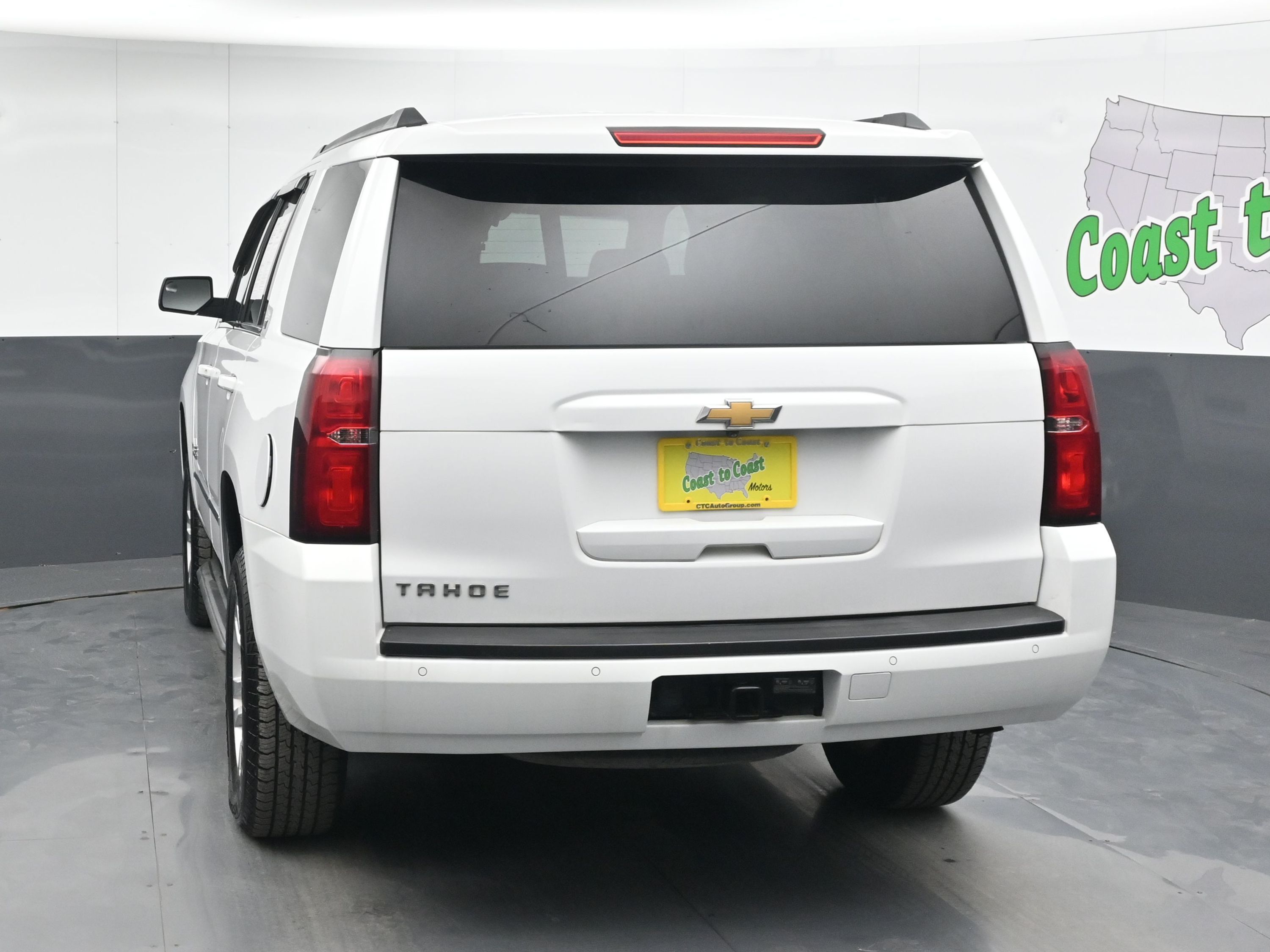 2017 Chevrolet Tahoe LT photo 4