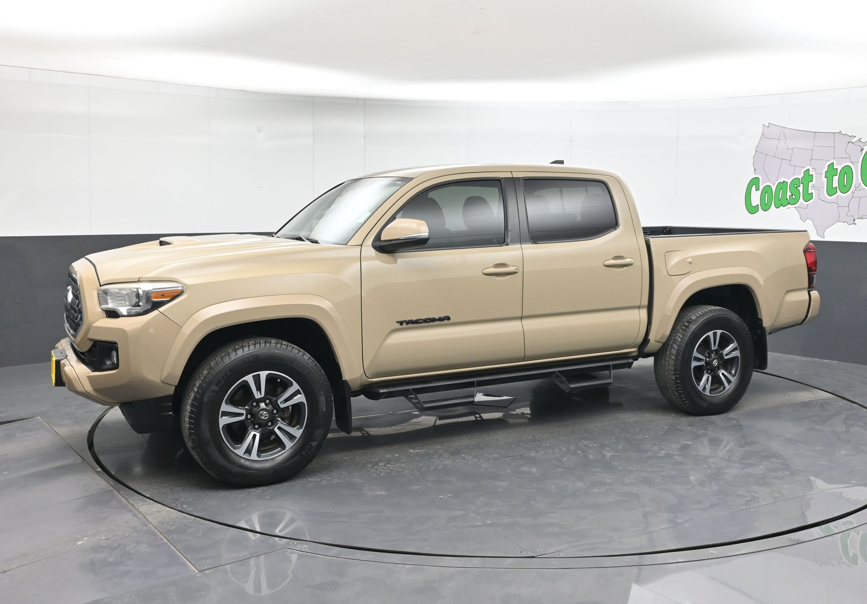 2018 Toyota Tacoma SR5 TRD Sport photo 3