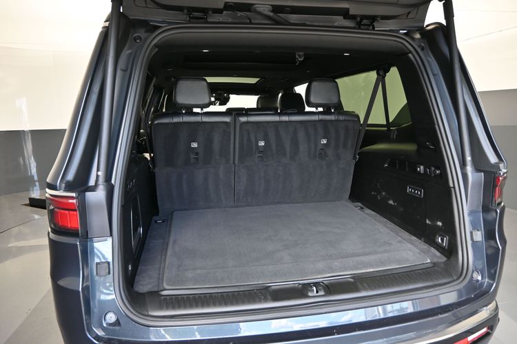 2023 Jeep Wagoneer L Series III 4x4