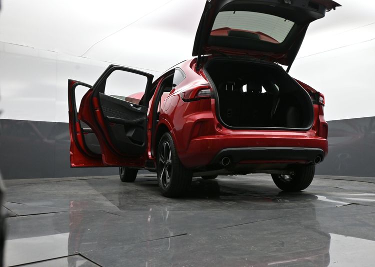 2023 Ford Escape ST-Line Elite