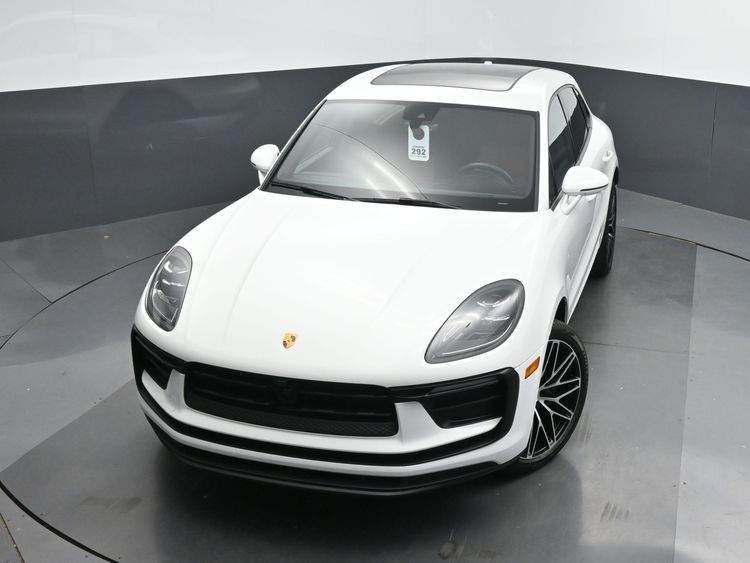 2025 Porsche Macan 