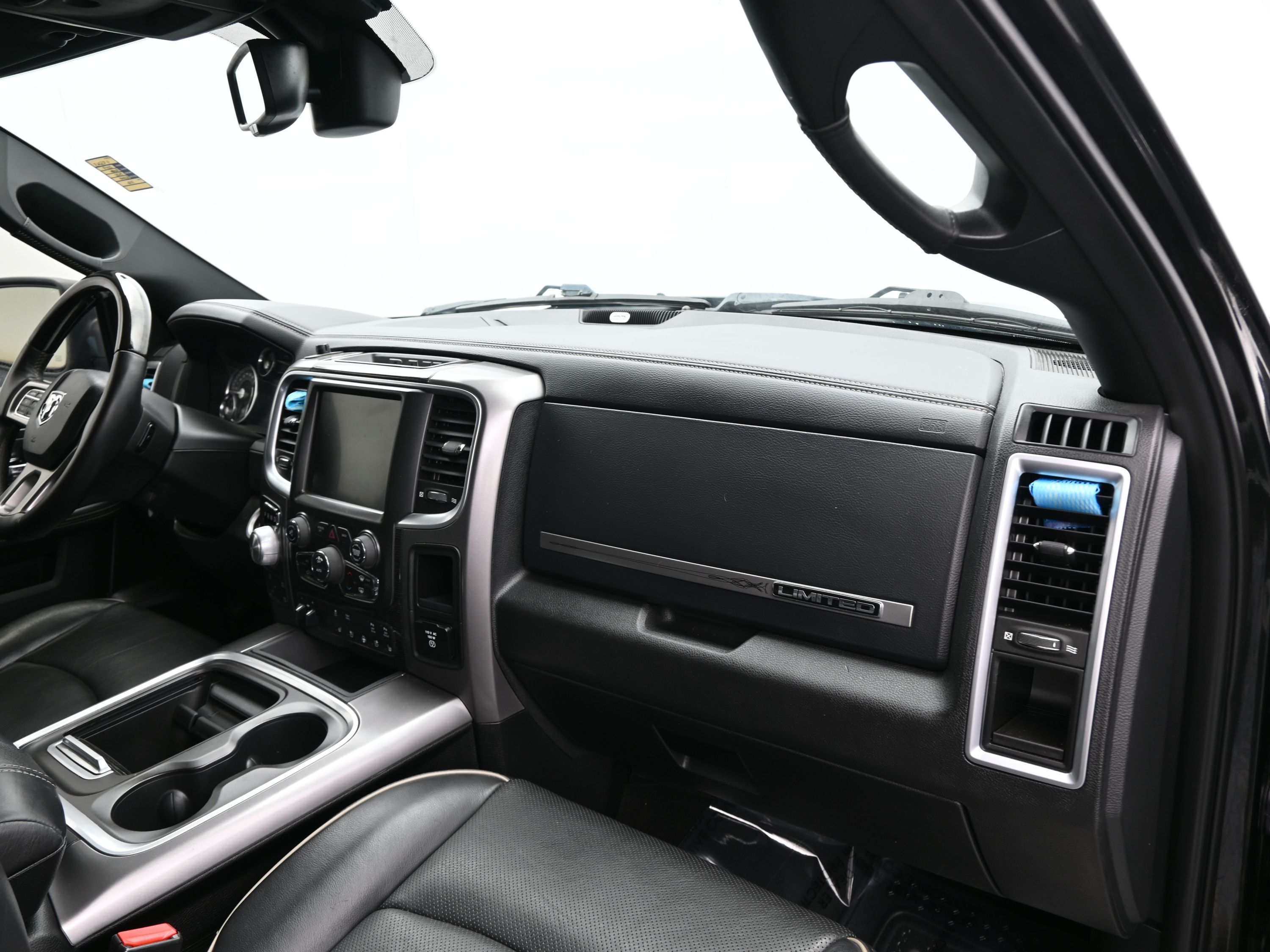 2017 Ram 1500 Longhorn photo 4