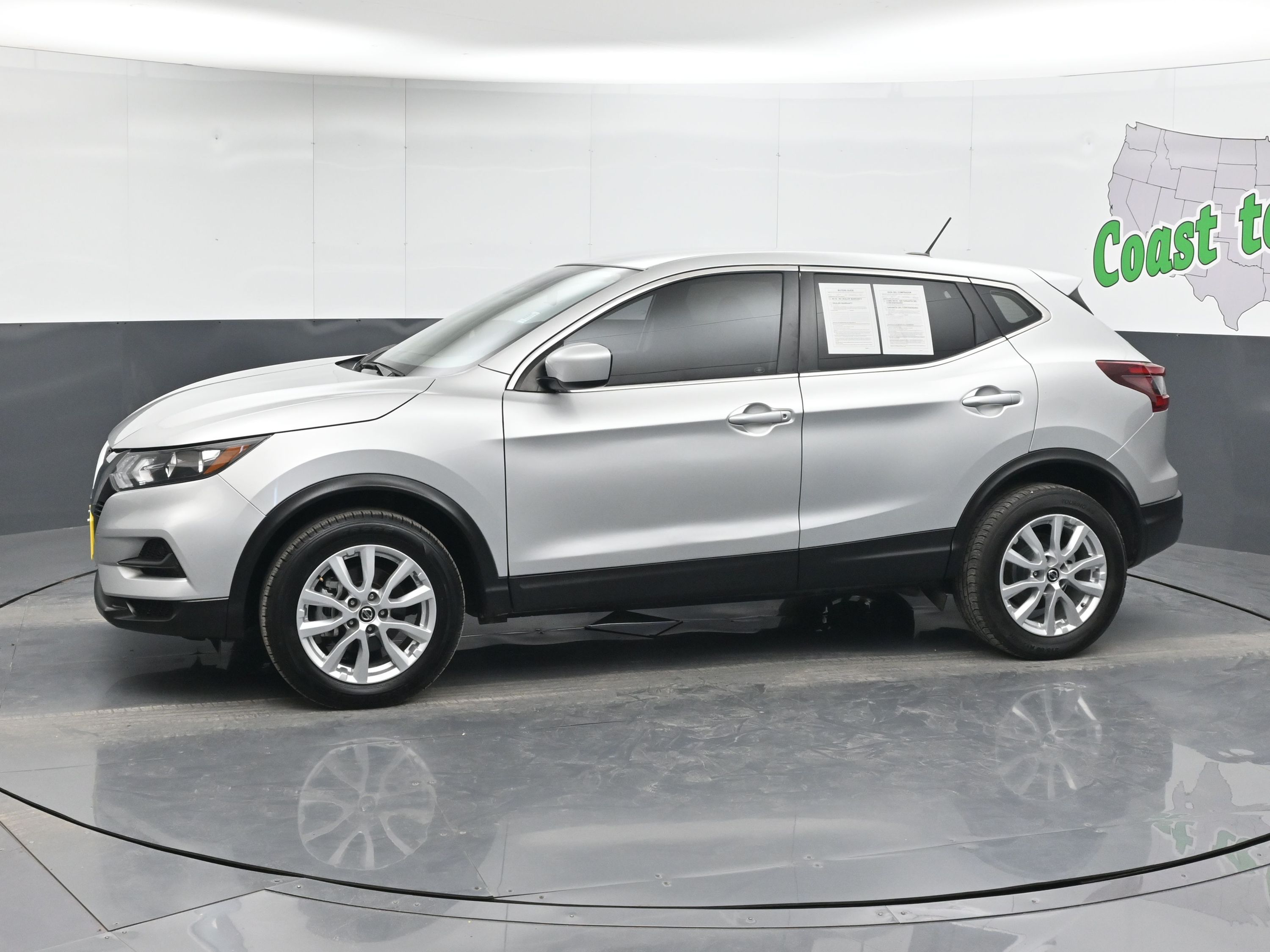 2021 Nissan Rogue Sport SV photo 2