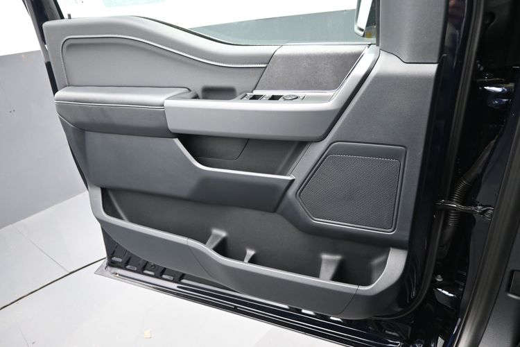 2026 Ford F-350 Super Duty LARIAT