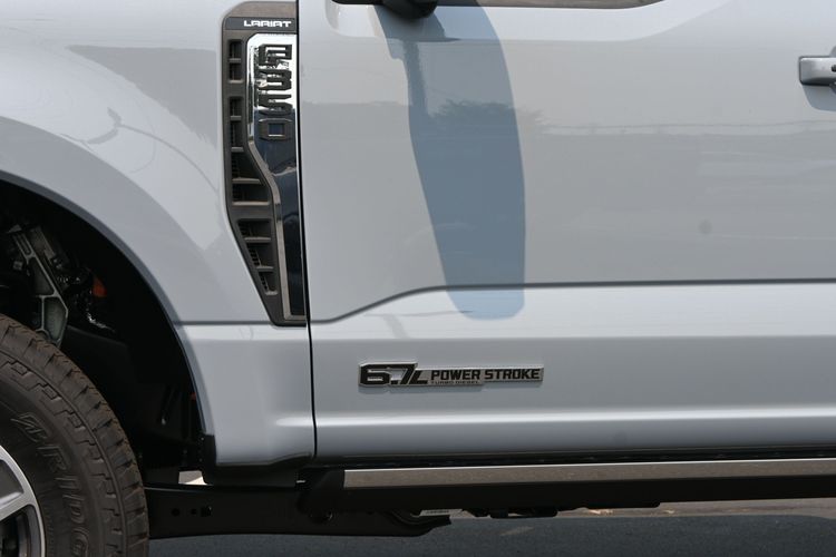 2026 Ford F-350 Super Duty LARIAT