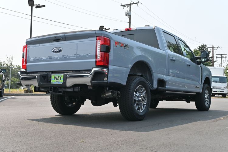 2026 Ford F-350 Super Duty LARIAT