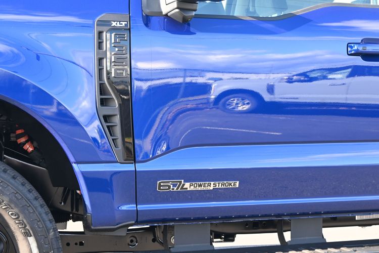 2026 Ford F-350 Super Duty XLT