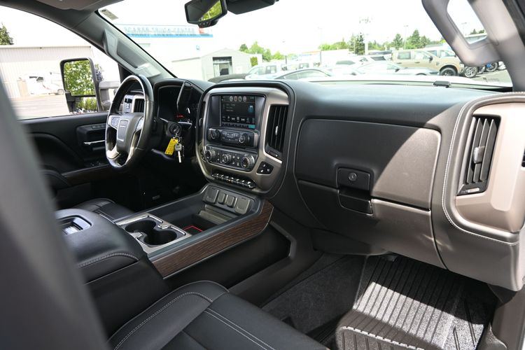 2018 GMC Sierra 2500HD Denali